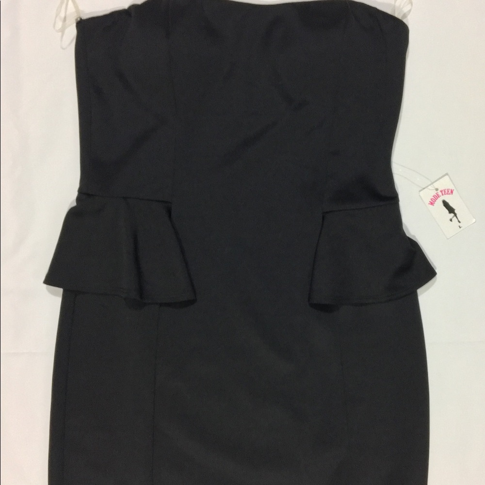 Junior's Black Strapless Peplum Bodycon Dress L